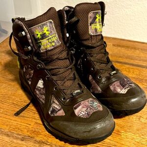 Under Armour Boots size 11.5